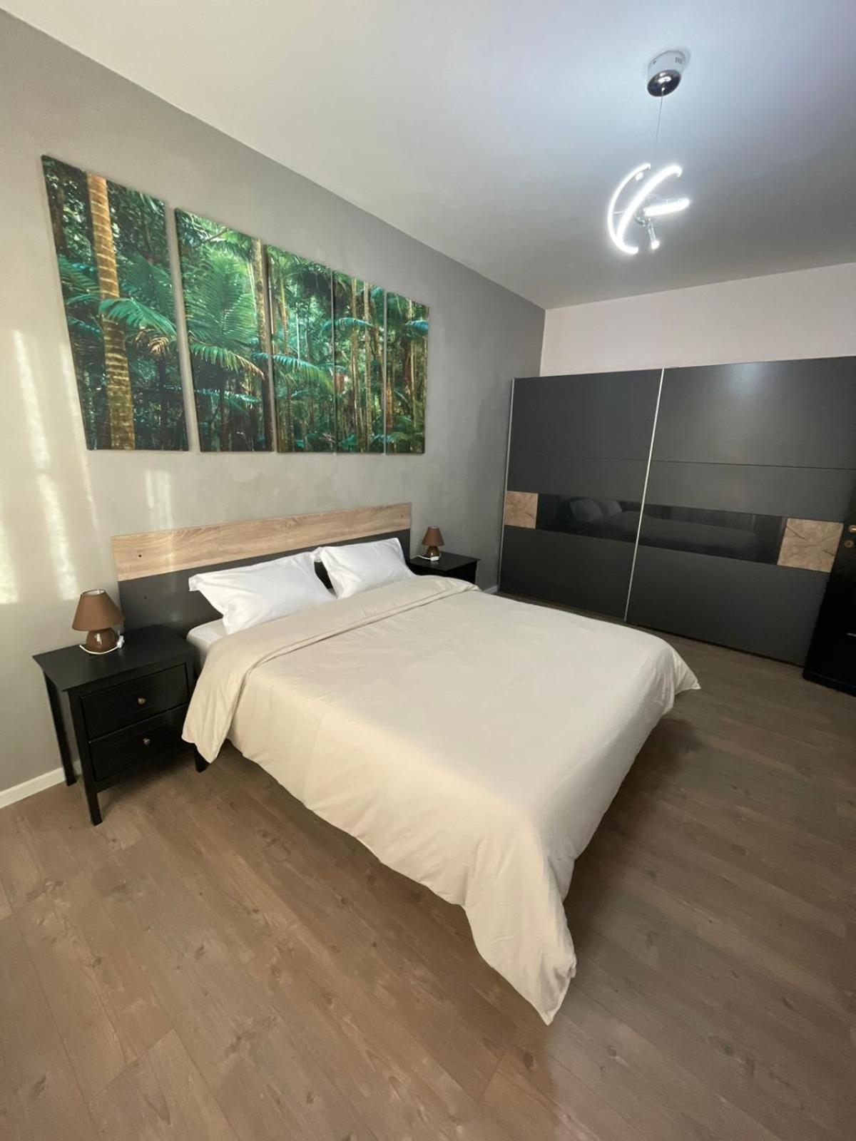 Cc Apartment Гориция Екстериор снимка